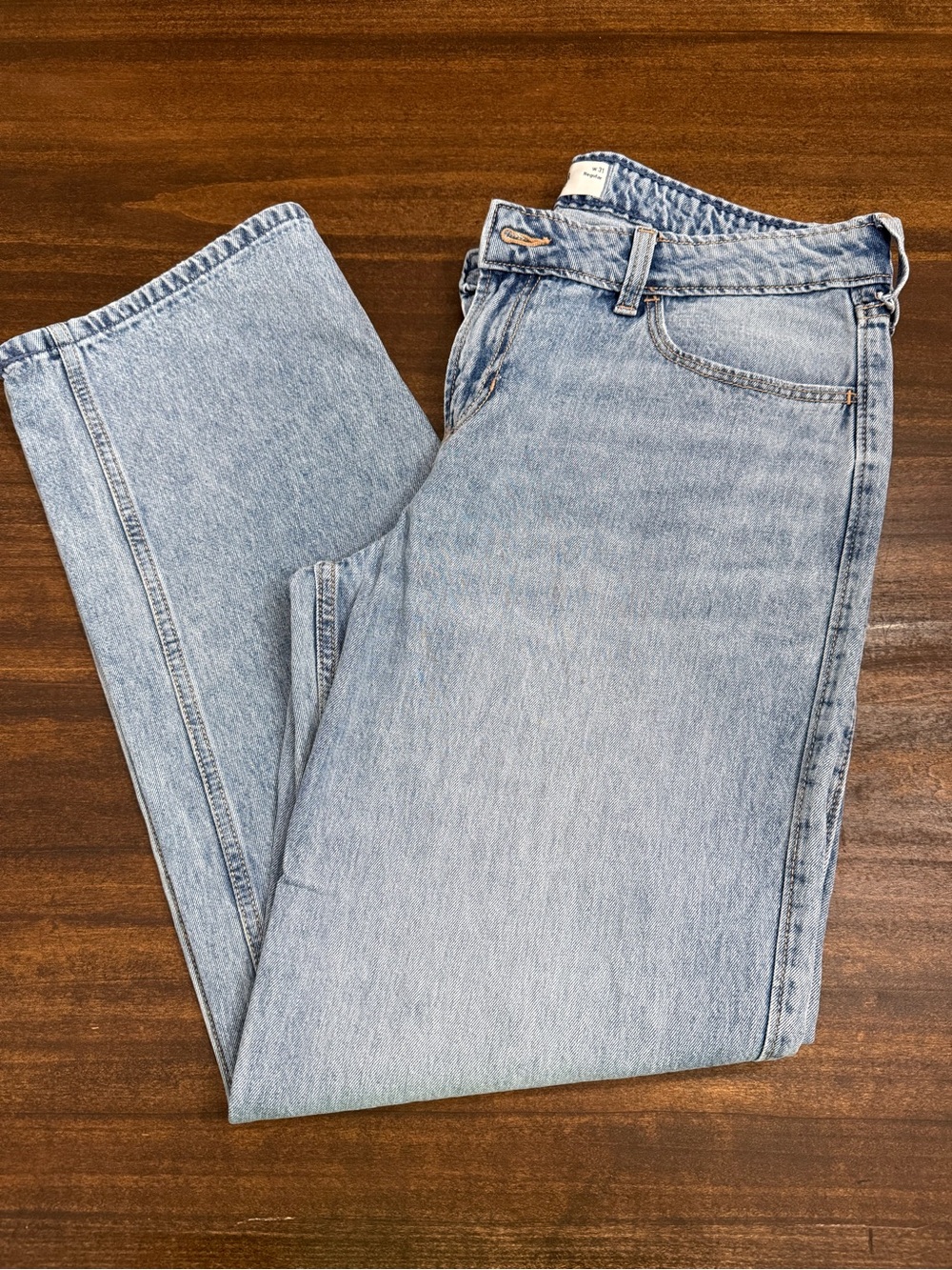 Hollister Light Wash Straight Jeans with Bow on back pockets